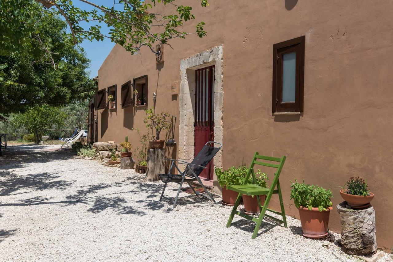 Agriturismo Terra Di Pace Noto Exteriör bild